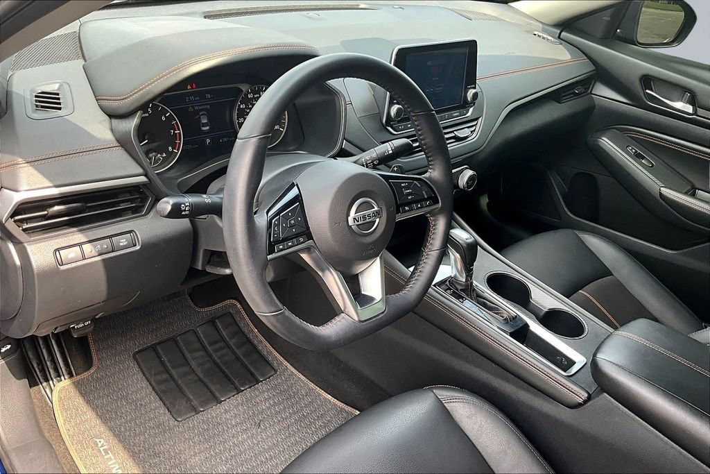 Used 2020 Nissan Altima 2.5 SR w/ Premium Package FWD image 13
