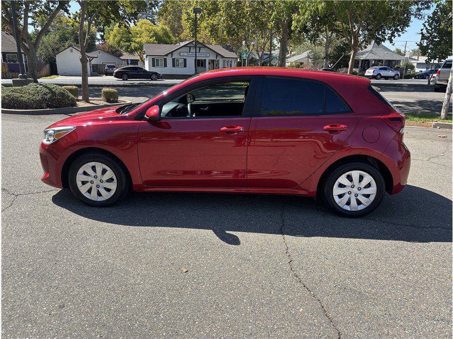 Used 2019 Kia Rio S w/ Technology Package FWD image 2