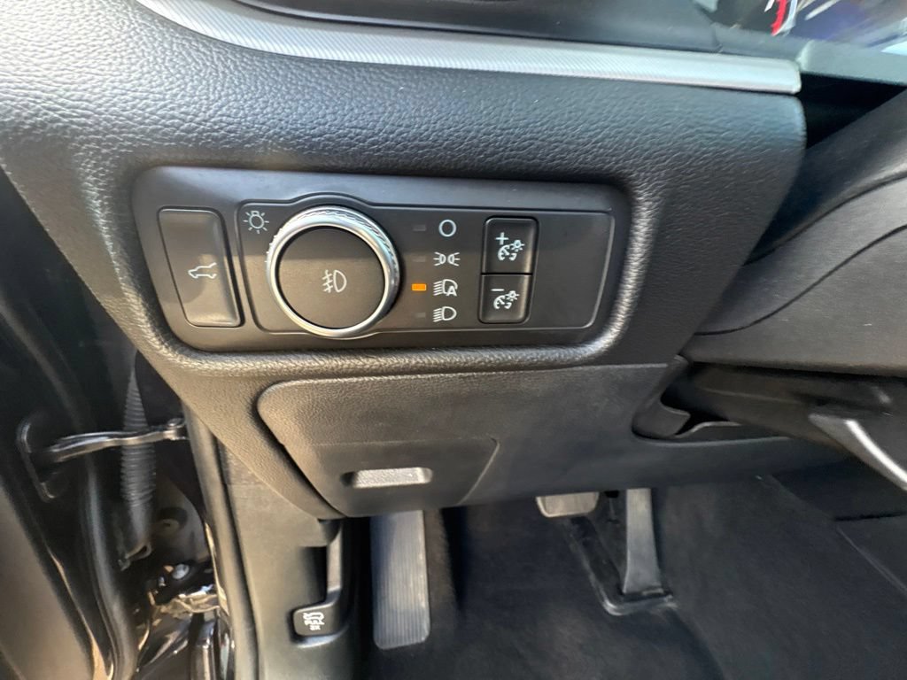 Used 2020 Ford Explorer XLT w/ Equipment Group 202A RWD image 17