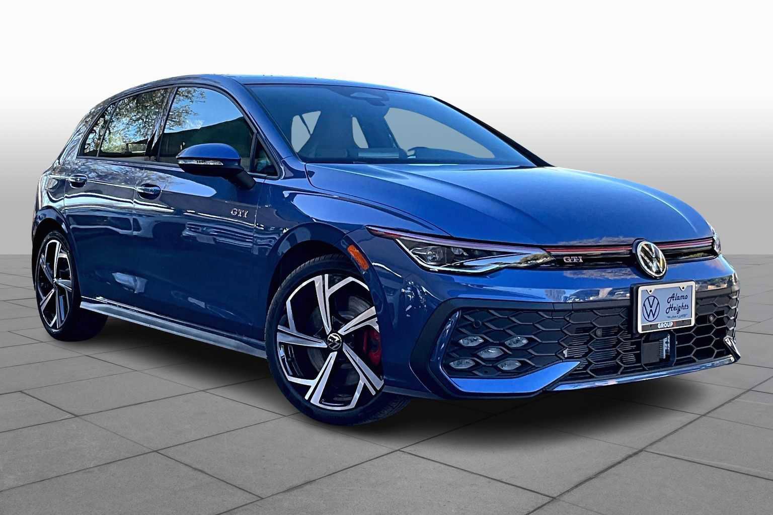 New 2026 Volkswagen GTI SE image 2