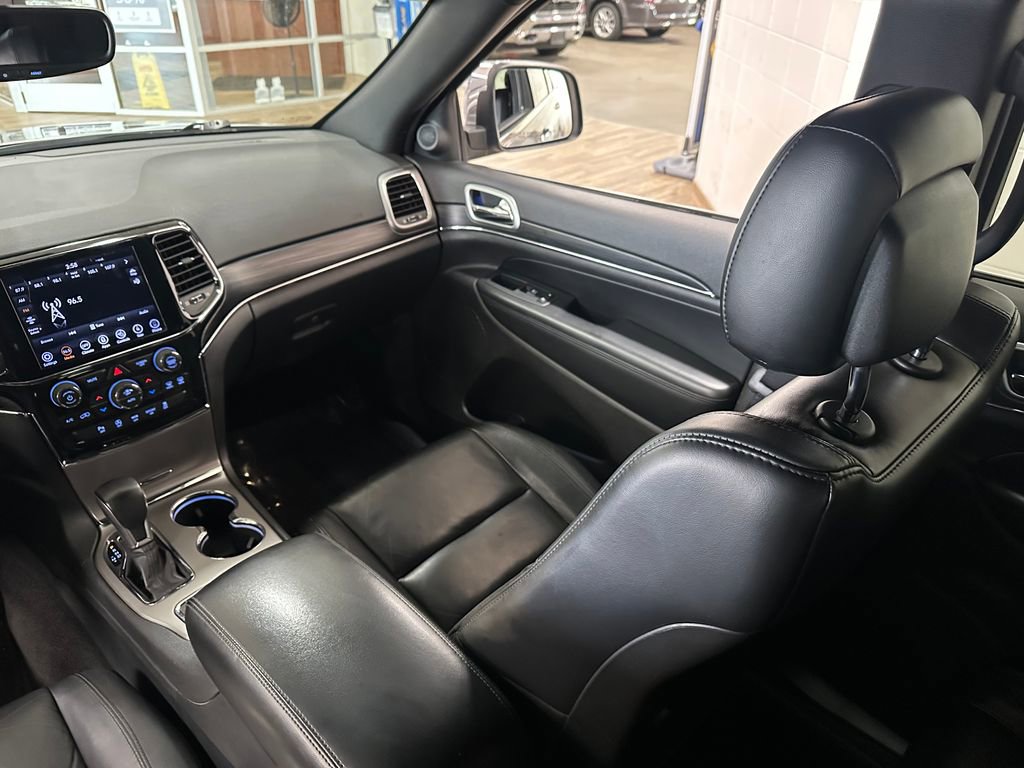 Certified 2019 Jeep Grand Cherokee Limited AWD/4WD image 12