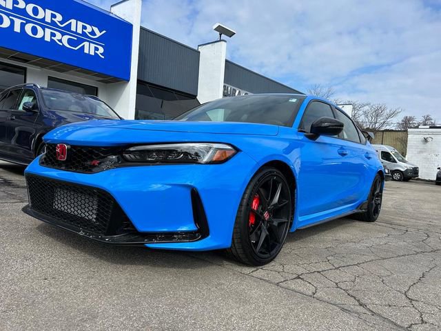 Used 2025 Honda Civic Type R image 2