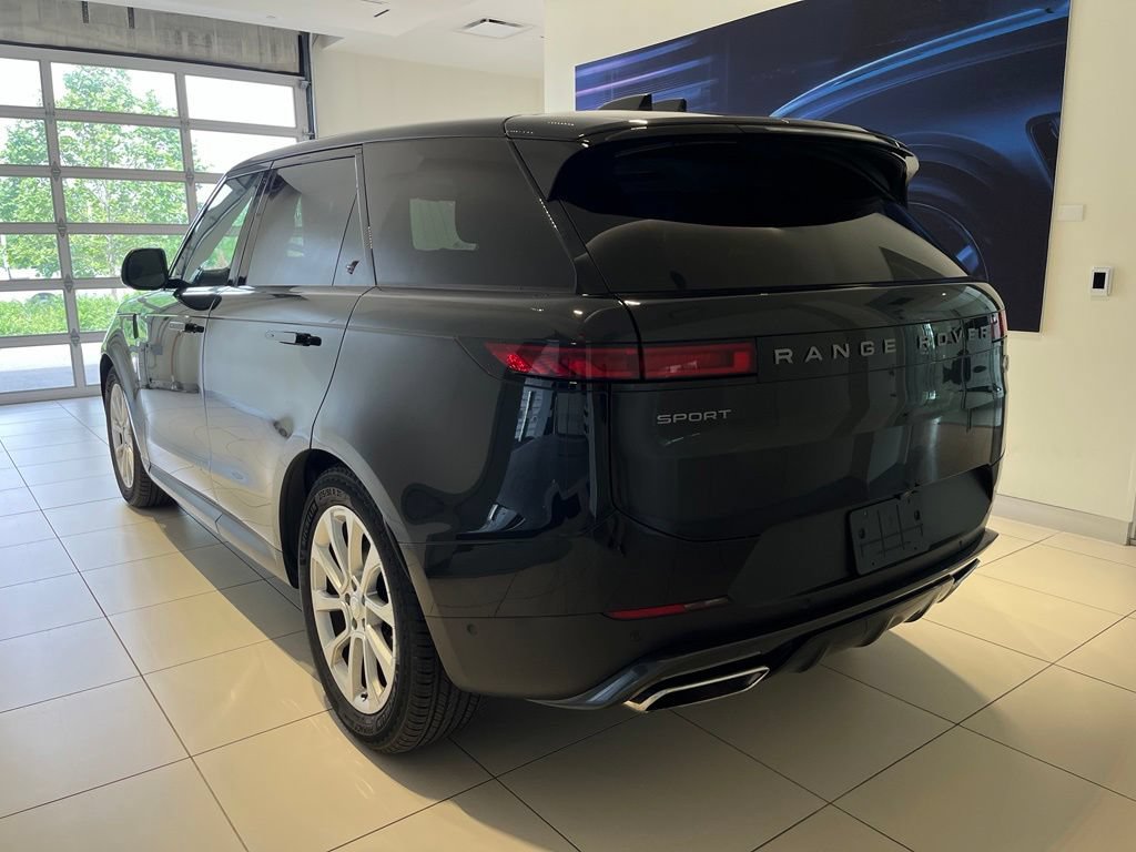 Used 2023 Land Rover Range Rover Sport SE AWD/4WD image 8