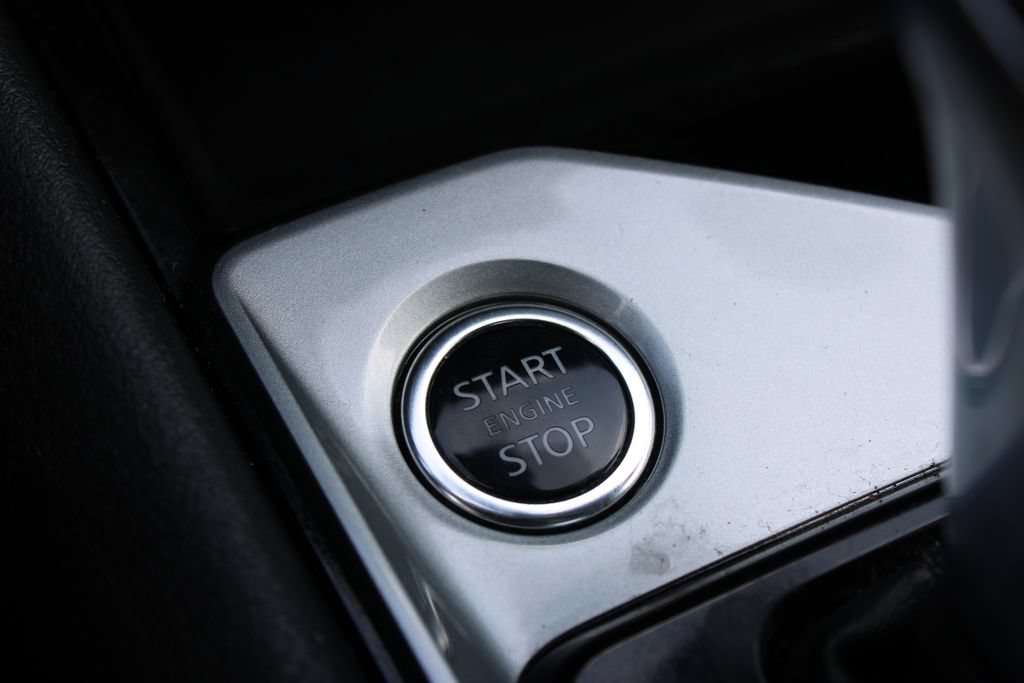 Used 2024 Nissan Altima 2.5 SV FWD image 39