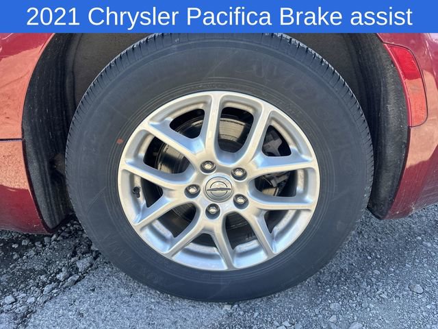 Used 2021 Chrysler Pacifica Touring-L FWD image 26