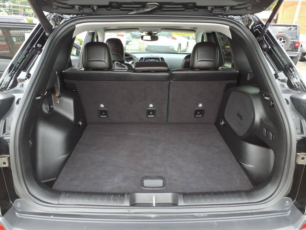 Used 2022 Jeep Cherokee Limited AWD/4WD image 14