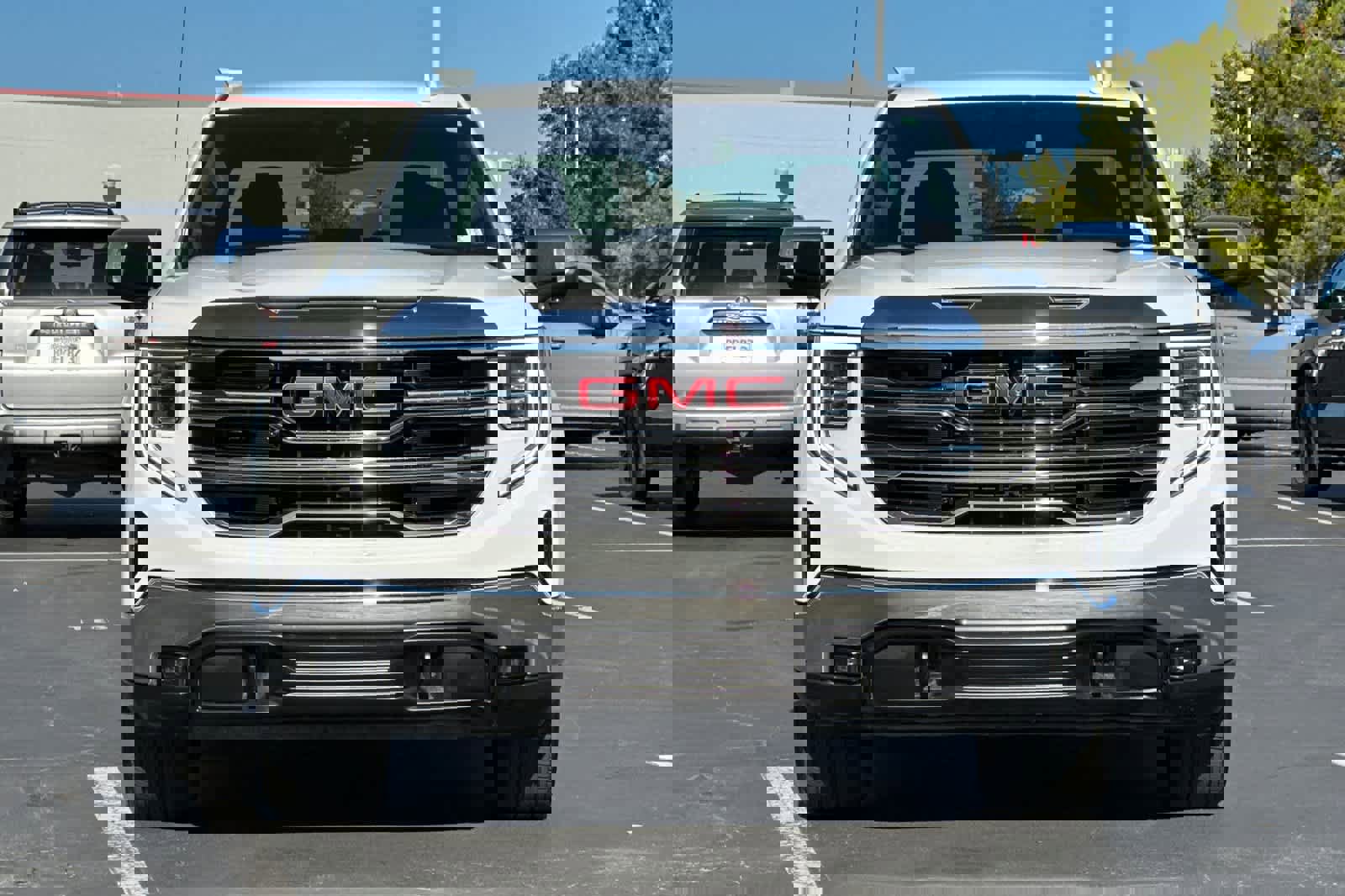 Used 2025 GMC Sierra 1500 SLT image 10