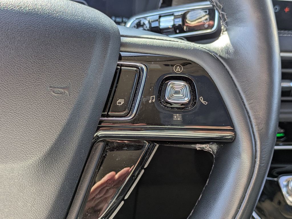 Used 2023 Lincoln Corsair Reserve w/ Equipment Group 202A image 16