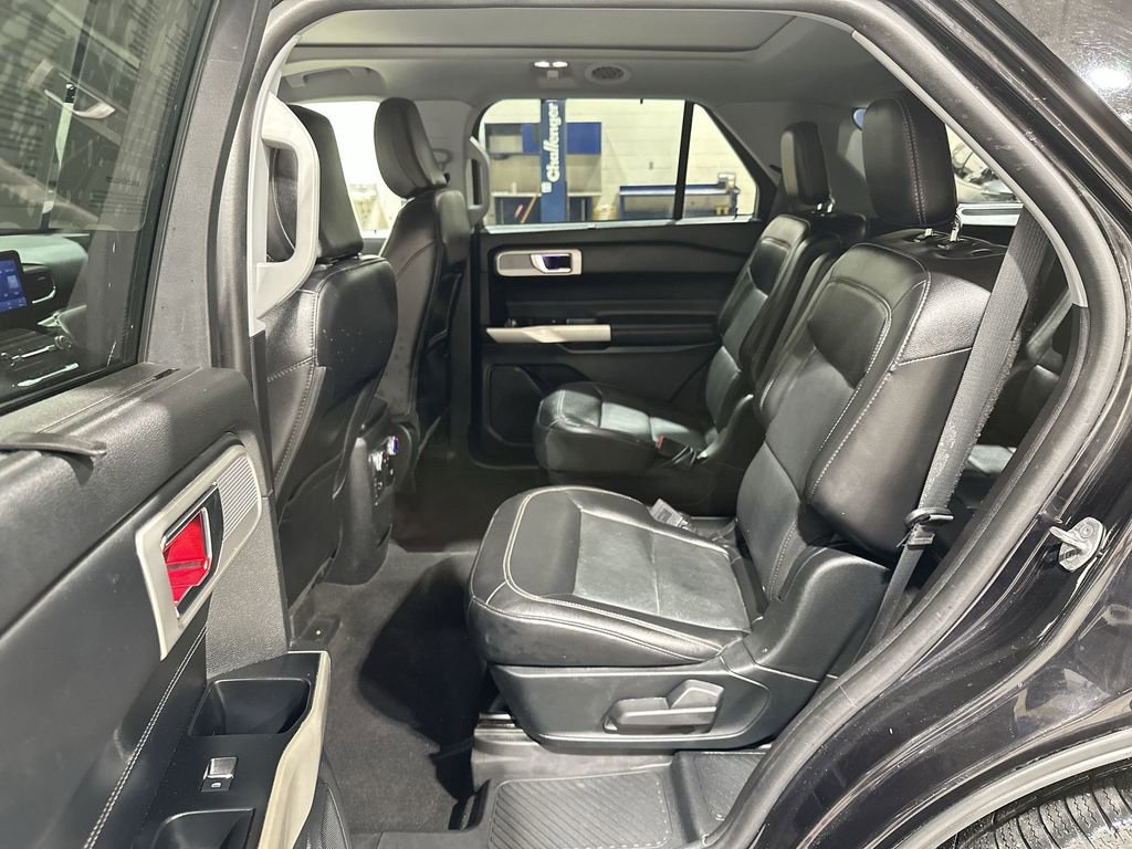 Used 2021 Ford Explorer Limited w/ Equipment Group 301A image 24