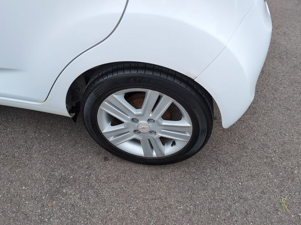 Used 2014 Chevrolet Spark LT image 9