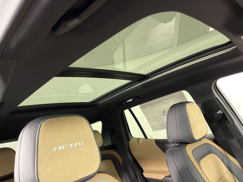 New 2026 Chevrolet Equinox ACTIV w/ Convenience Package III AWD/4WD image 12