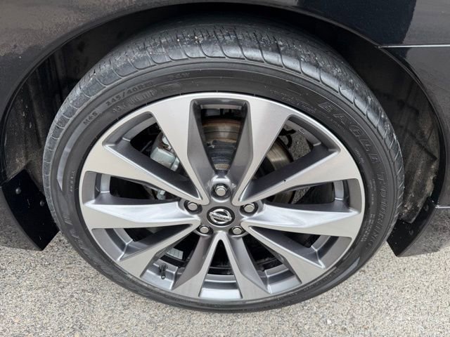 Used 2021 Nissan Maxima Platinum w/ Sport Mat Group image 10