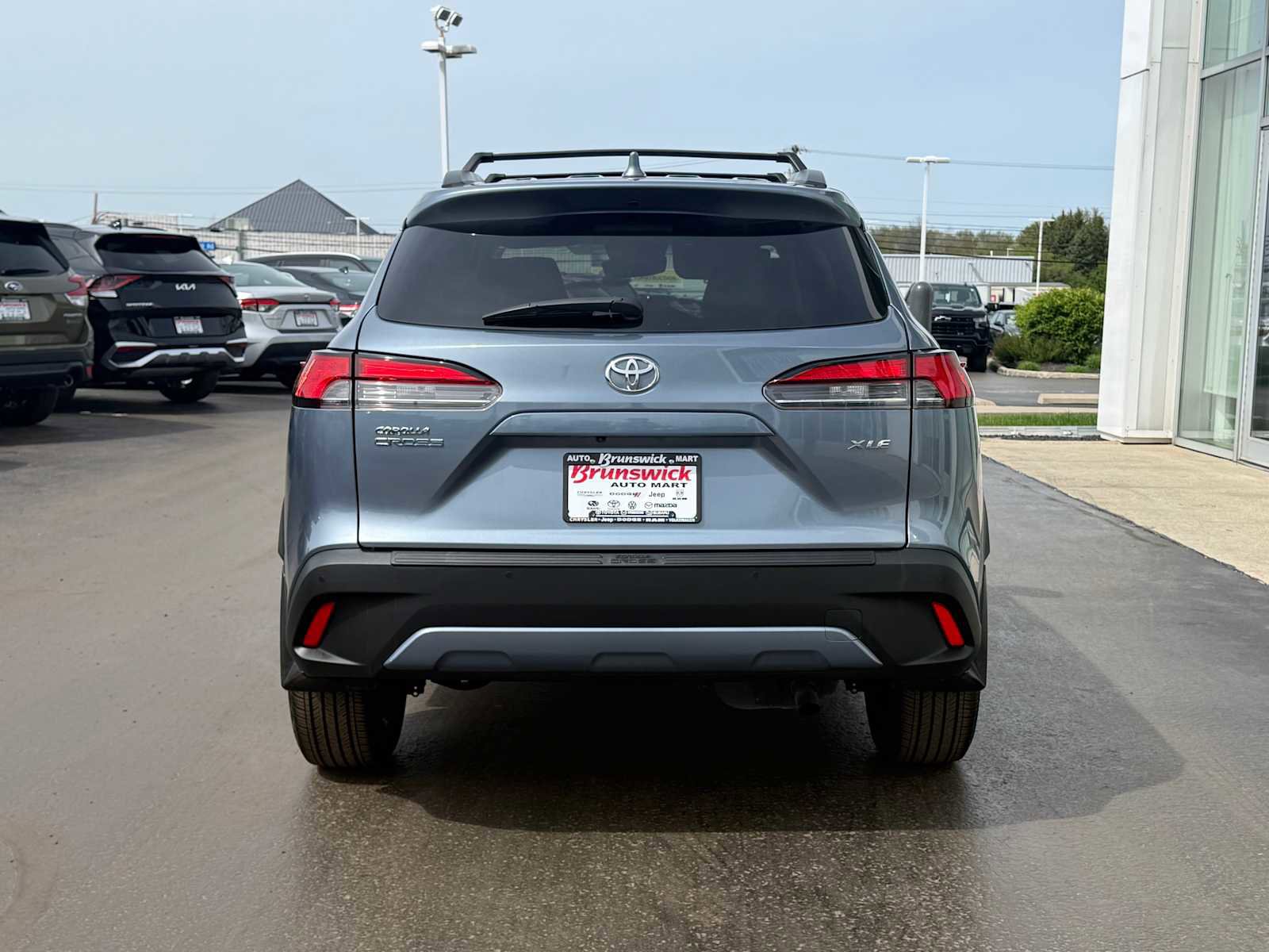 Certified 2024 Toyota Corolla Cross XLE w/ Convenience Package FWD image 5