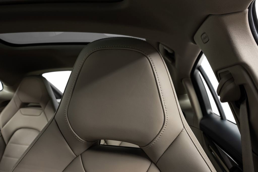 Used 2024 Porsche Panamera 4 image 41