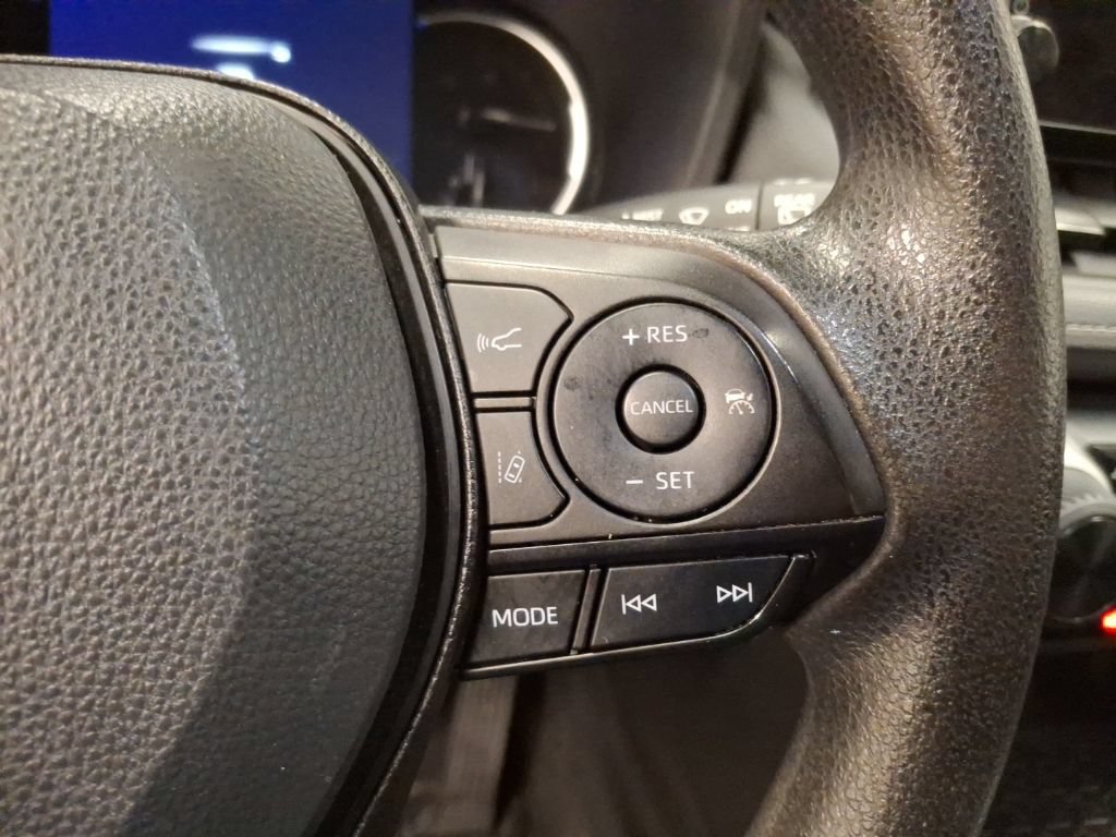 Used 2023 Toyota RAV4 LE AWD/4WD image 23