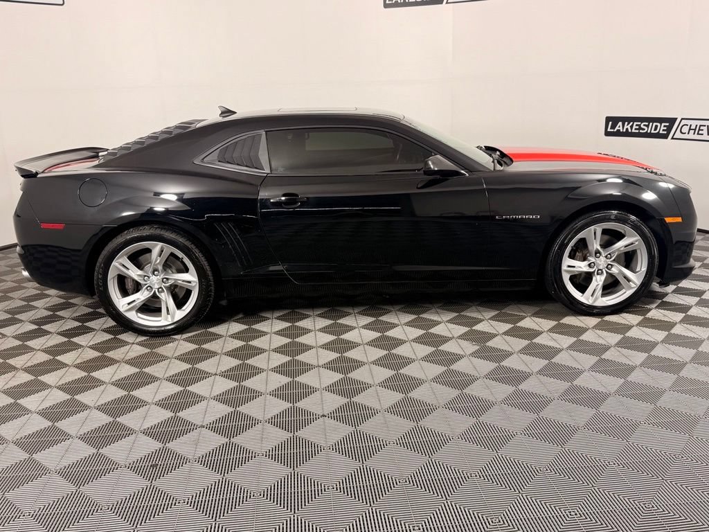Used 2010 Chevrolet Camaro SS w/ RS Package RWD image 7