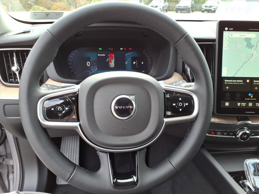 Certified 2026 Volvo XC60 B5 Plus w/ Climate Package AWD/4WD image 13