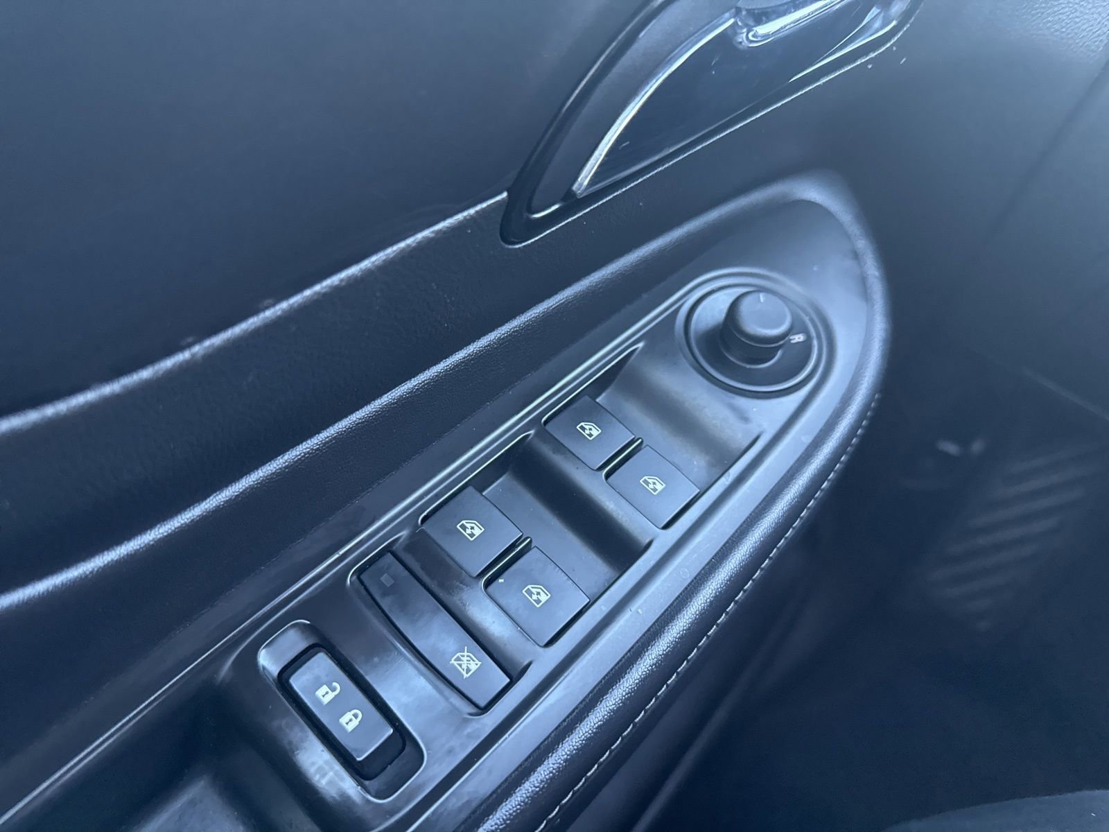 Used 2018 Buick Encore Preferred image 34