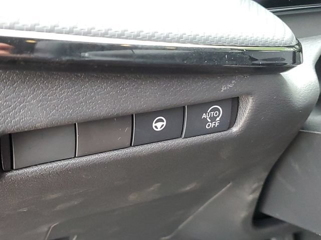 New 2026 Nissan Kicks SR w/ Cold Weather Package FWD image 7