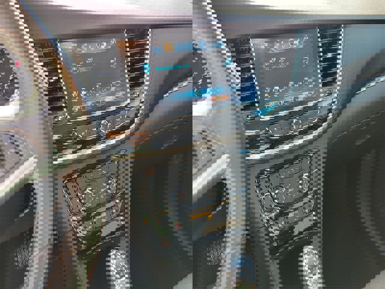 Used 2019 Buick Encore Preferred image 21