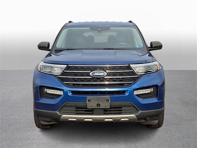 Used 2021 Ford Explorer XLT w/ Equipment Group 202A image 2