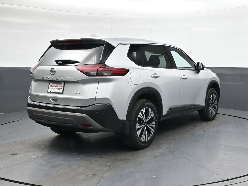 Used 2021 Nissan Rogue SV image 4