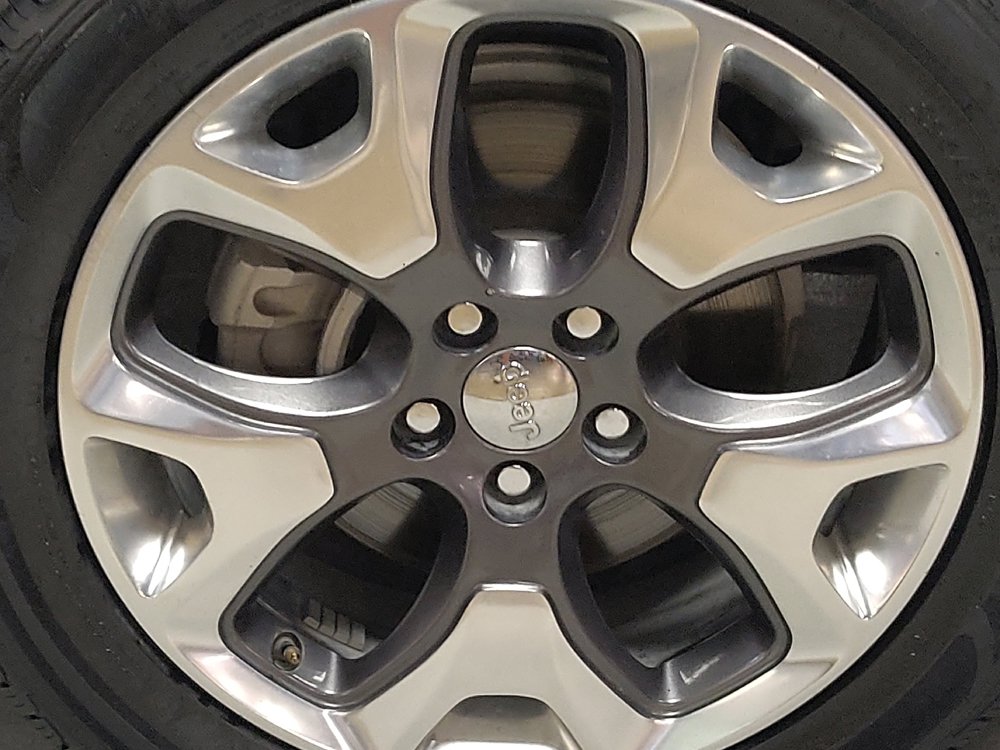Used 2020 Jeep Compass Limited FWD image 31