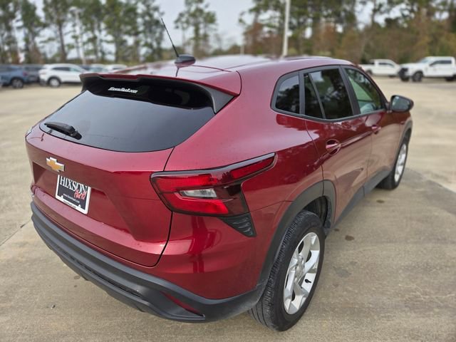 Used 2025 Chevrolet Trax LS w/ LS Convenience Package image 6