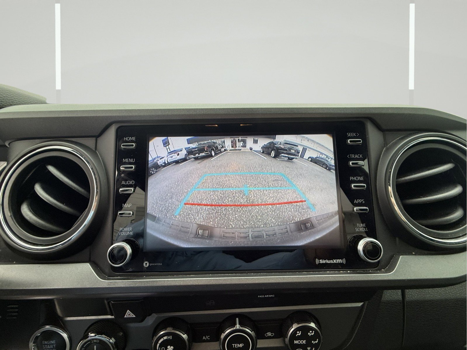 Used 2020 Toyota Tacoma TRD Off-Road image 16