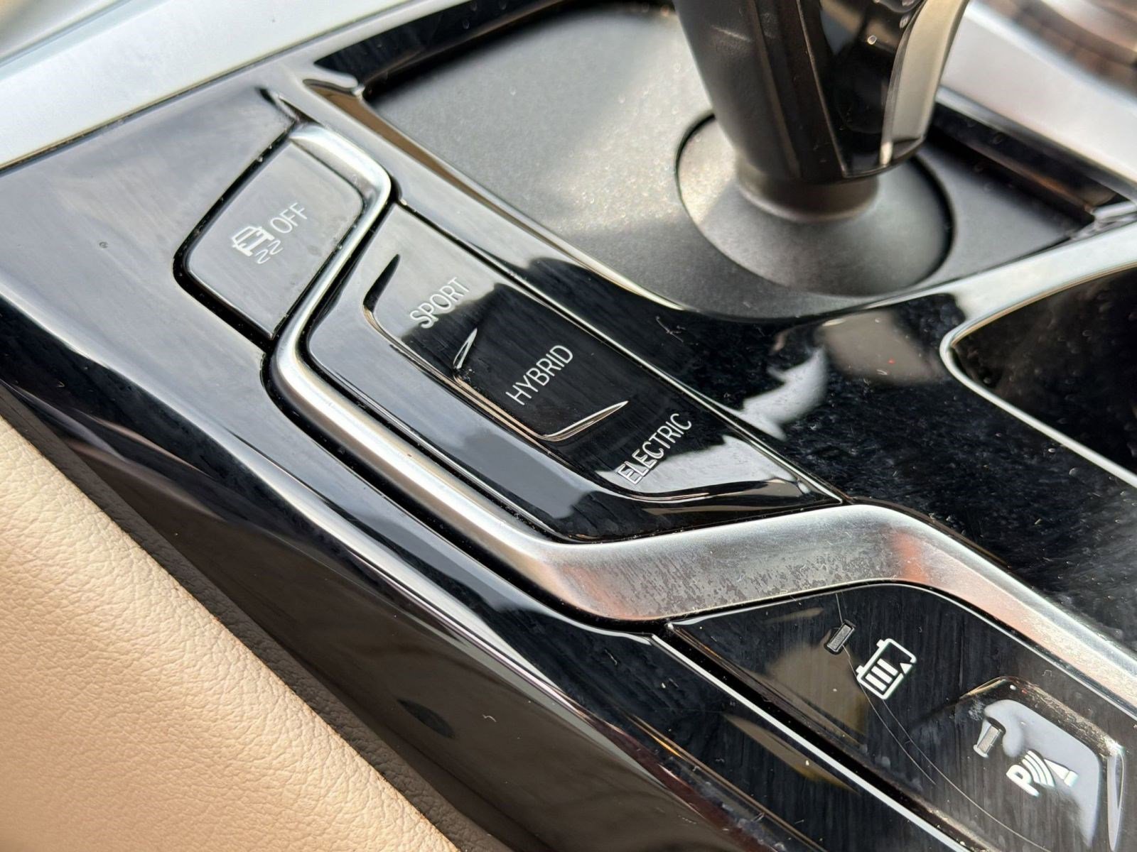 Certified 2023 BMW 530e xDrive w/ Convenience Package image 26