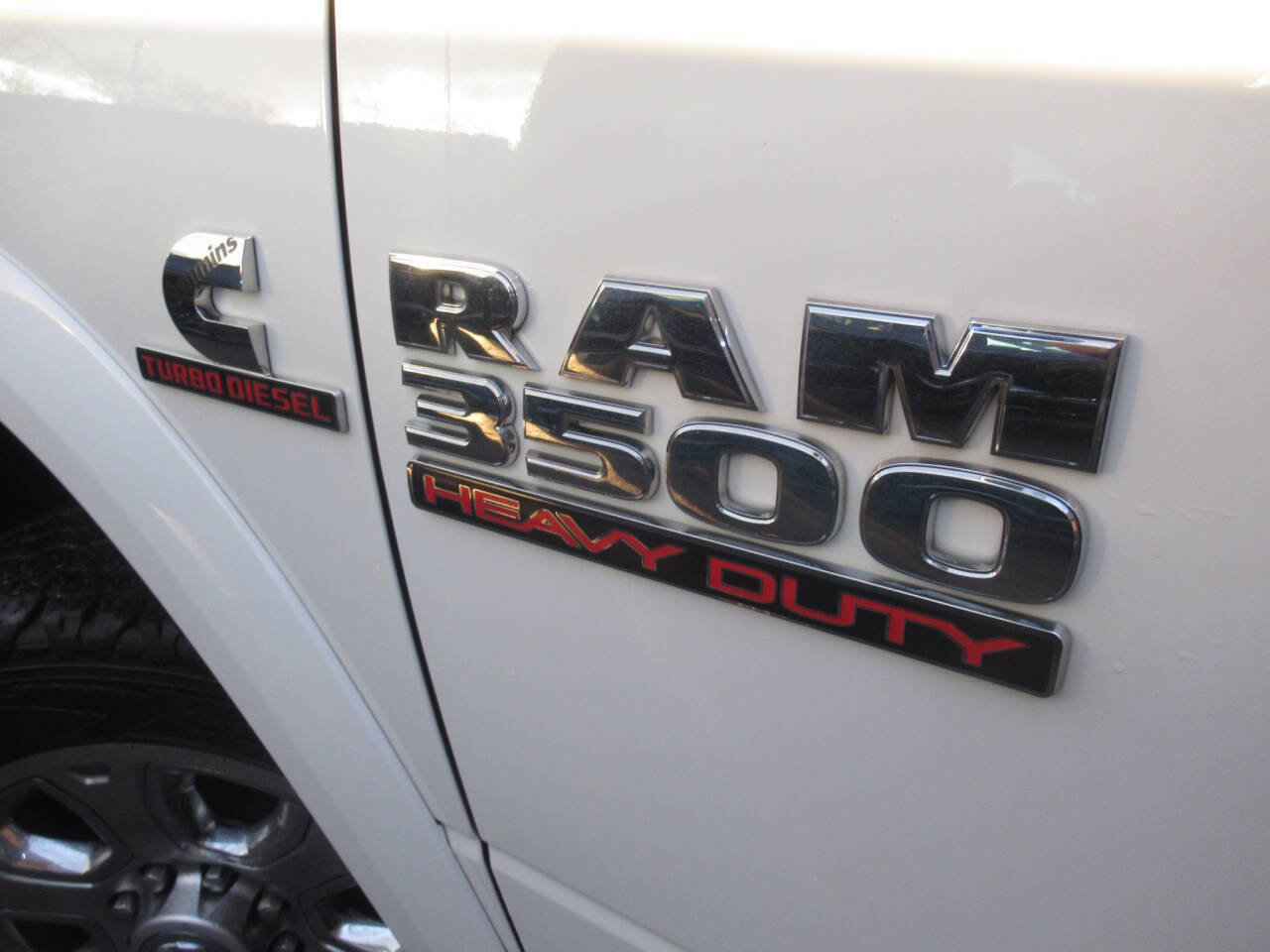 Used 2016 RAM 3500 Laramie image 20