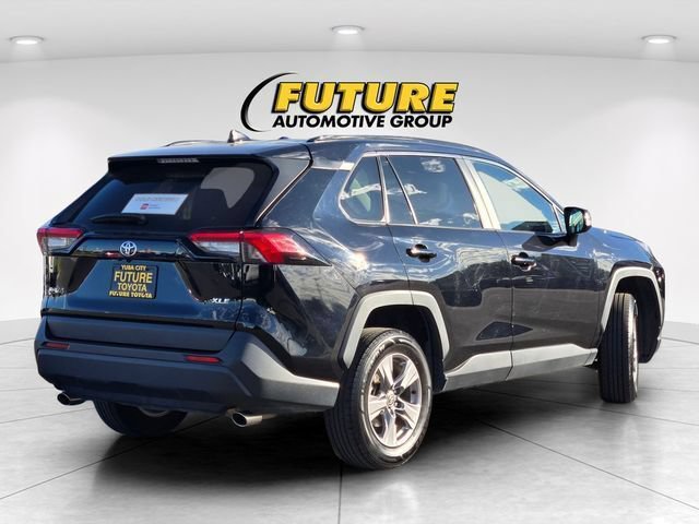 Used 2024 Toyota RAV4 XLE FWD image 5