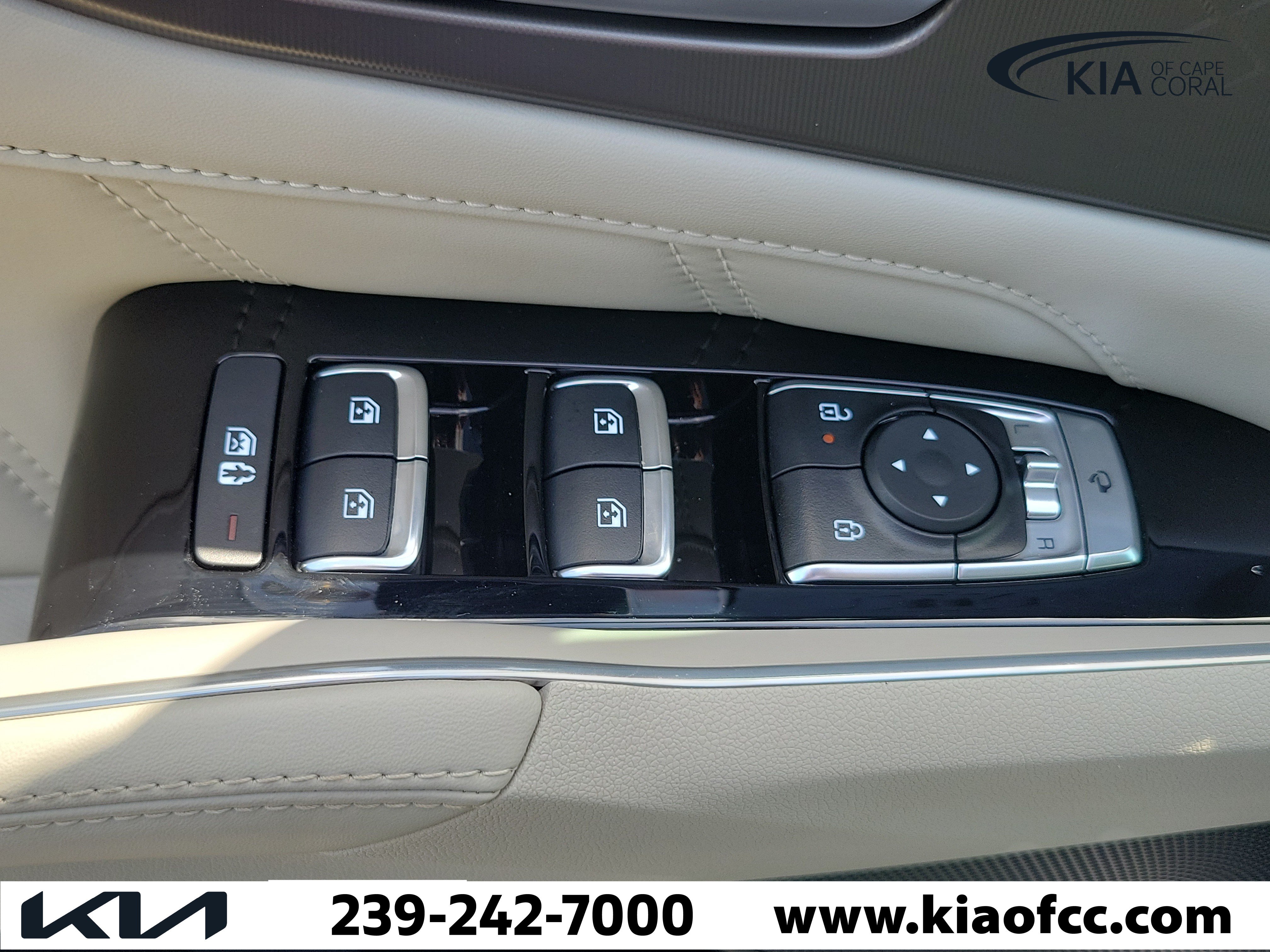 Certified 2024 Kia Sorento SX FWD image 24