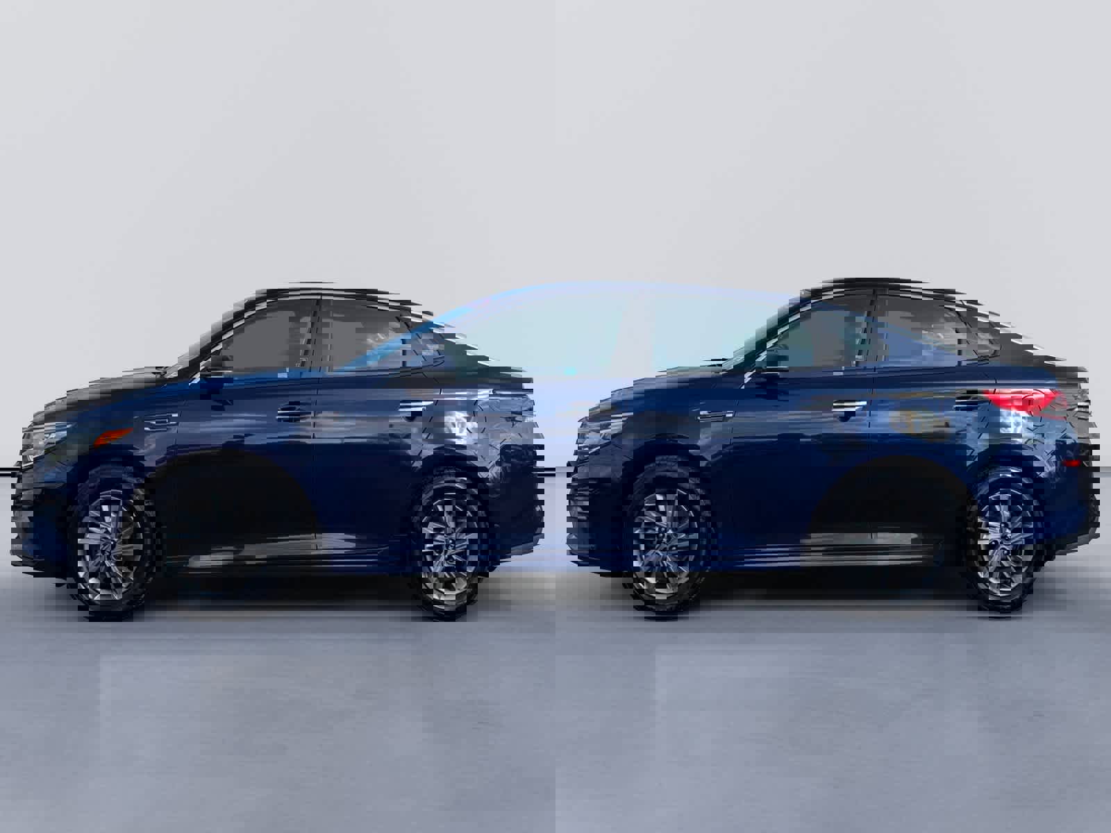 Used 2020 Kia Optima LX image 6