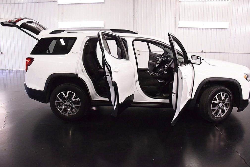 Used 2023 GMC Acadia SLE w/ Driver Convenience Package image 34