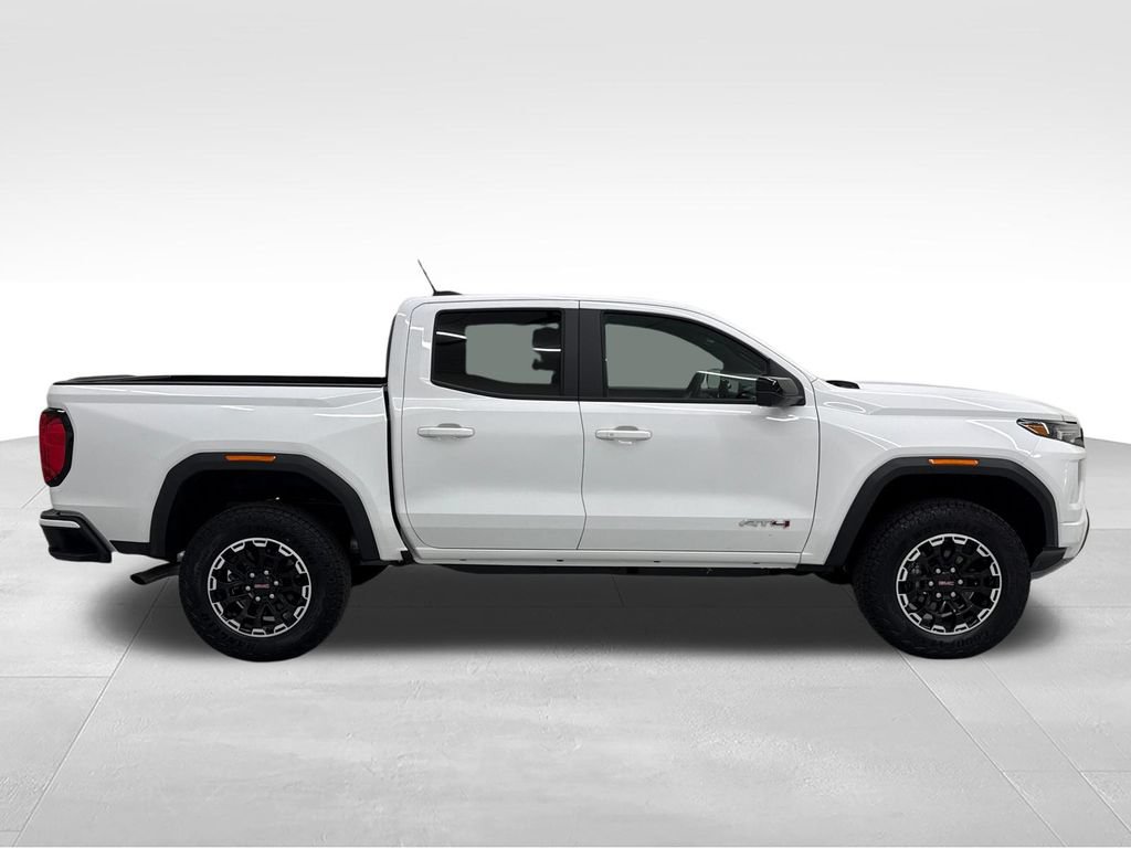 Used 2026 GMC Canyon AT4 w/ Technology Plus Package AWD/4WD image 10