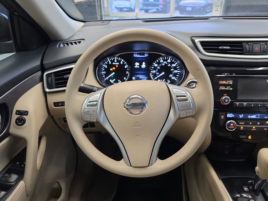 Used 2014 Nissan Rogue SV image 19