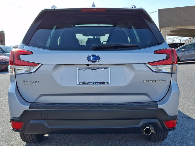 Used 2023 Subaru Forester Limited image 5