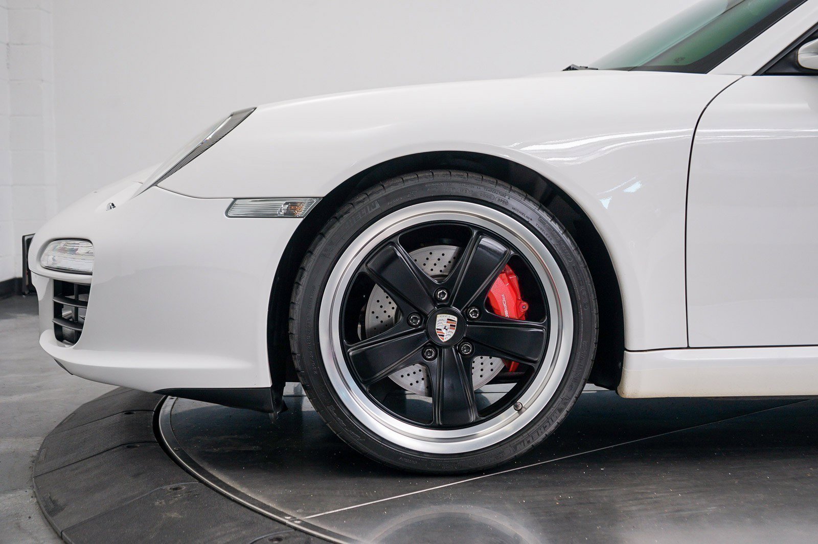 Used 2009 Porsche 911 Carrera S image 18