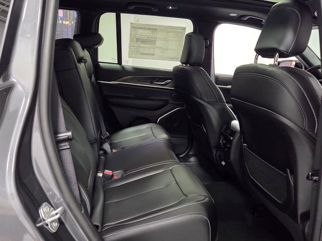 New 2026 Jeep Grand Cherokee Limited w/ Limited Altitude Package RWD image 15