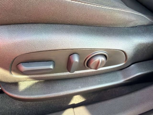 Used 2025 Chevrolet Blazer LT image 18