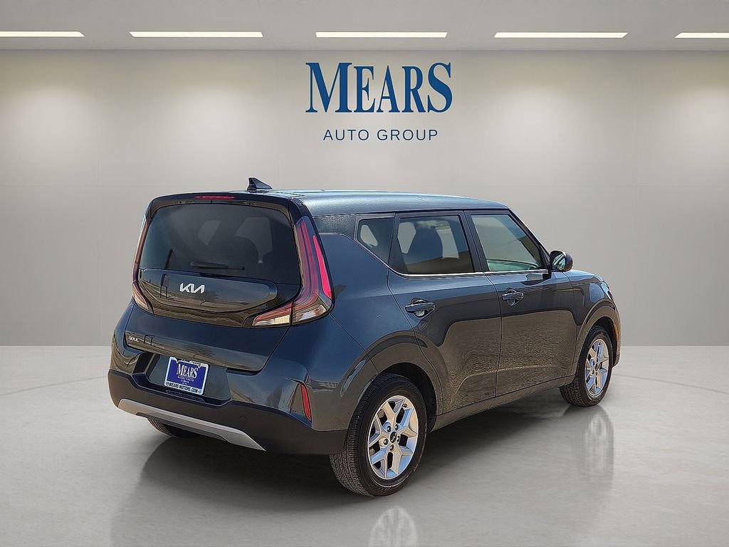 Used 2025 Kia Soul LX w/ LX Technology Package image 5