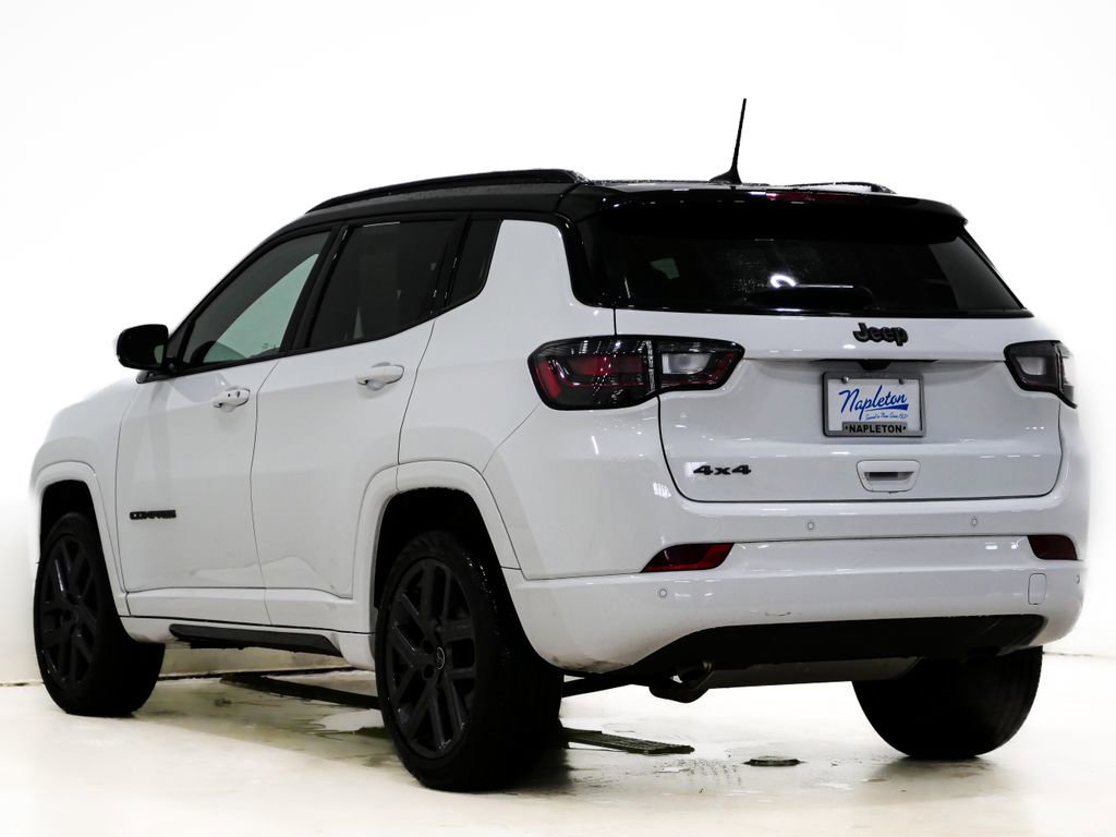 Used 2025 Jeep Compass Limited w/ High Altitude Package AWD/4WD image 9