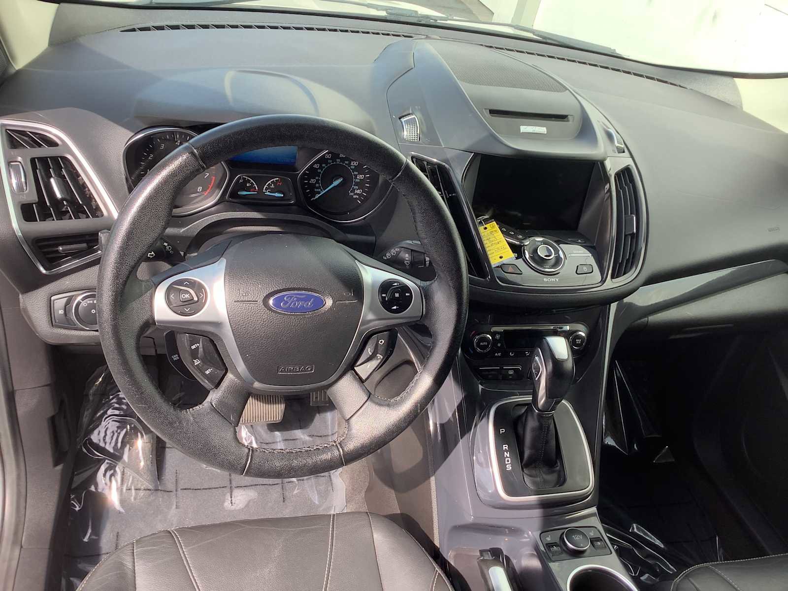 Used 2013 Ford Escape Titanium w/ Class II Trailer Tow Pkg image 10