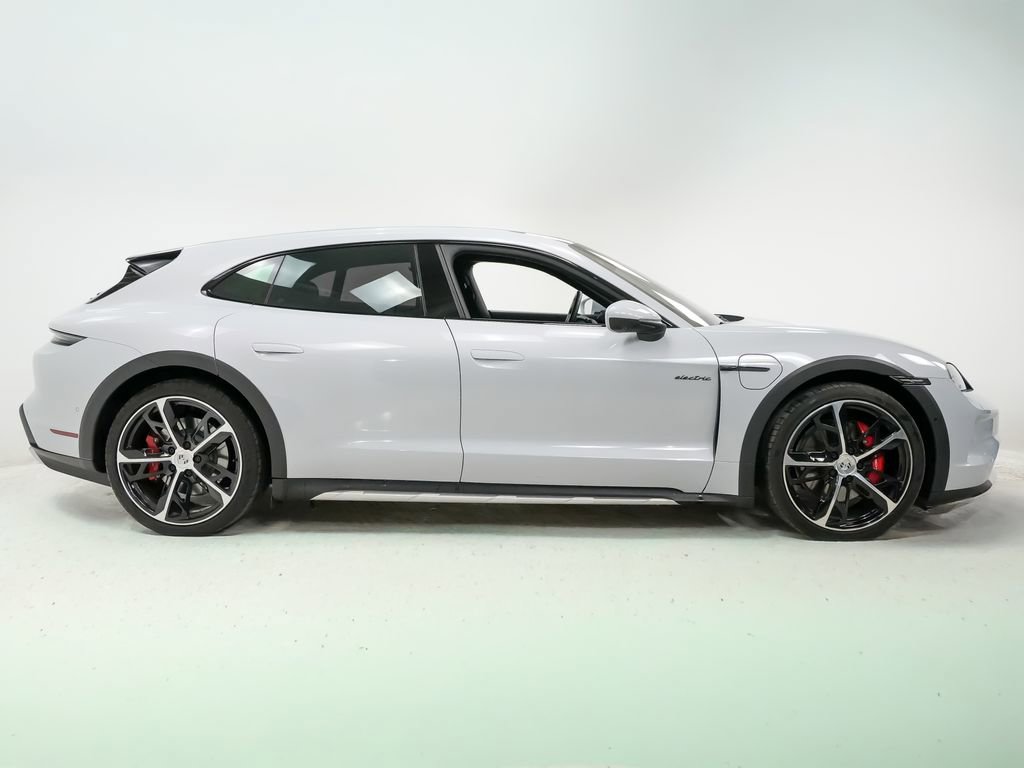 Used 2025 Porsche Taycan 4S AWD/4WD image 9