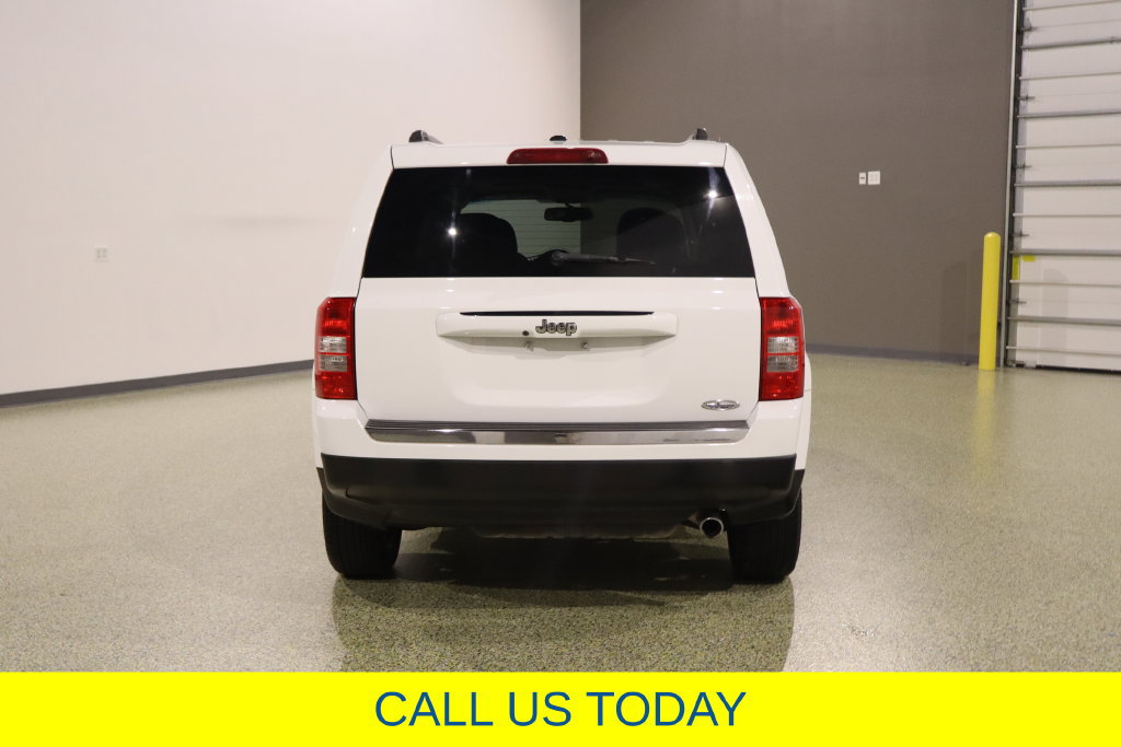 Used 2016 Jeep Patriot High Altitude FWD image 10