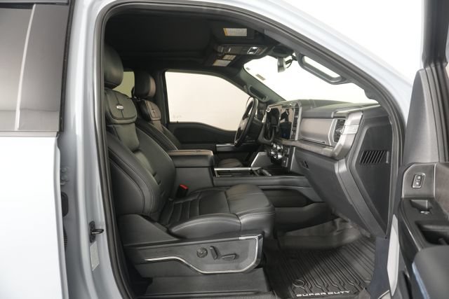 Used 2025 Ford F450 Platinum w/ FX4 Off-Road Package AWD/4WD image 35