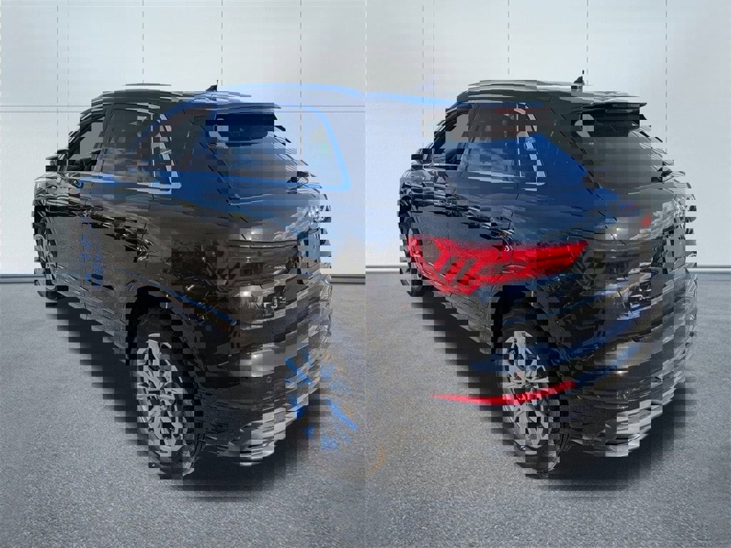 New 2025 Audi Q3 2.0T Premium image 5