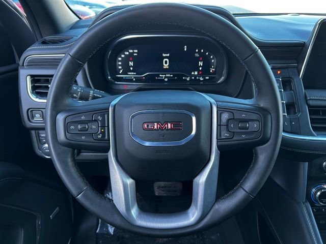 Used 2024 GMC Yukon SLT w/ SLT Luxury Package image 17