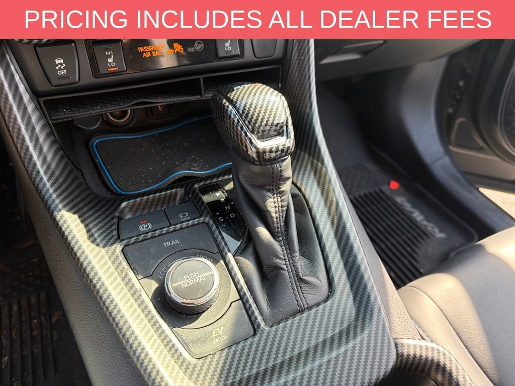 Used 2020 Toyota RAV4 XSE w/ XSE Grade Weather Package AWD/4WD image 10